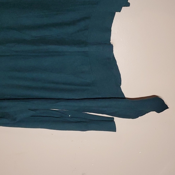 Spring + Mercer Woman Sweater - Picture 2 of 5